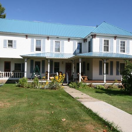 Spruce Lodge Bed And Breakfast Lake Placid Exterior photo